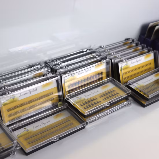 Ciglia divise prefabbricate di nuova concezione con punta di grano 8-16mm Prezzo di fabbrica manuale Hot Bond Cluster Fan Estensioni ciglia